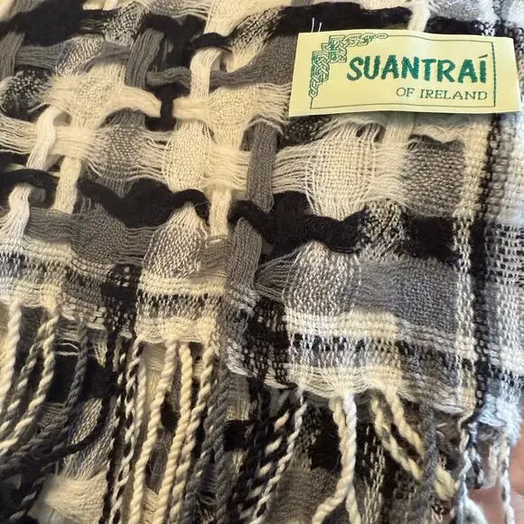 Suantrai of Ireland Open Weave Black White & Gray Wool Scarf - Picture 6 of 7